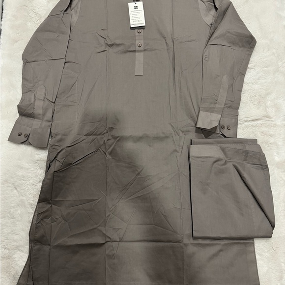 AMBASSADOR Pakistani Kurta Shalwar Men's Stitched from Ambassador Size: M - Picture 4 of 8